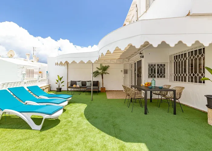 Canarian Holiday Home - Yucatan Coastal Hideaway