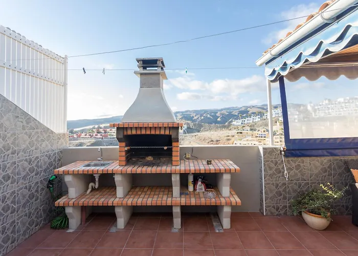 Amadores 3hab 6P piscina terraza by Lightbooking