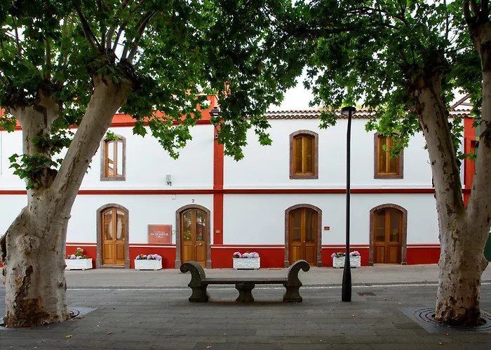 Casa Emblematica La Alameda