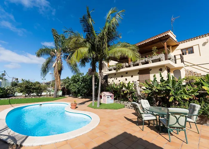5Br House - Pool & Parking - Tennis Court
