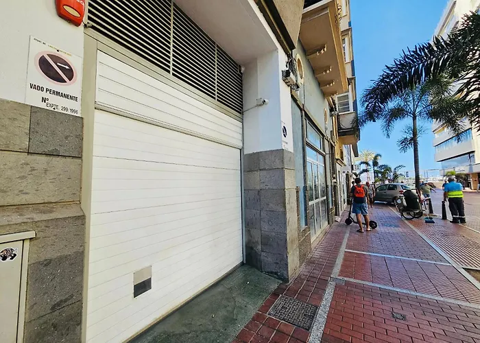 Las Canteras New 2 Bedrooms Flat At The Beach Parking Optional