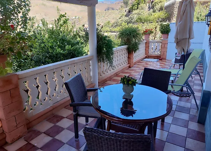 Casa Reyes Fataga Apta Reyes