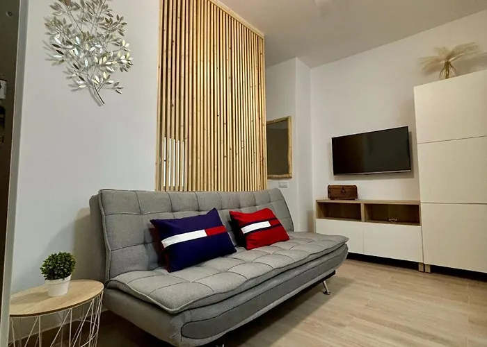 Alvaro Home Con Parking Para Turismo Pequeno
