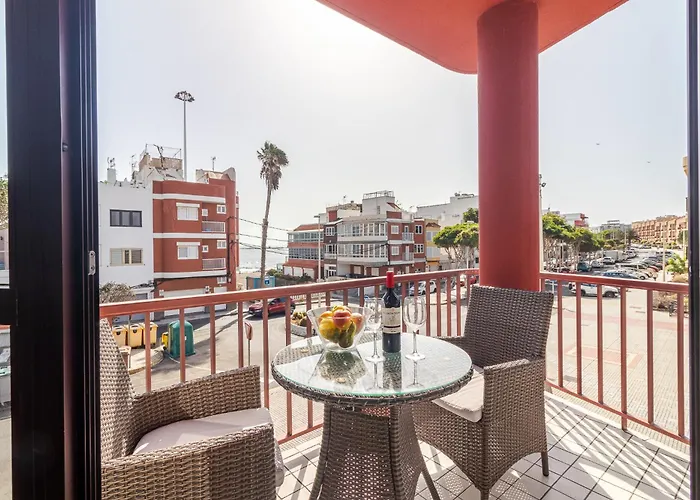 Apartment With Nice Terrace Views