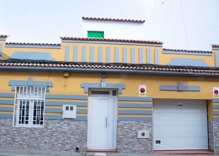 Casa Serafin Y Aurelia