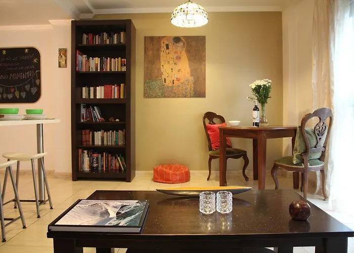 Tiffany\'S Apartment
