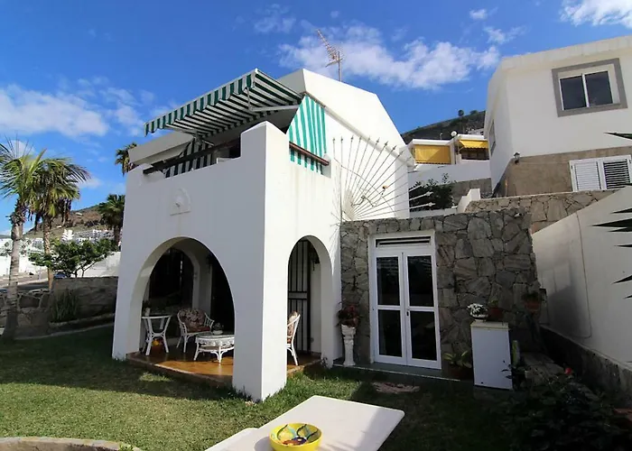 Lovely 2 Bedroom House With Private Garden