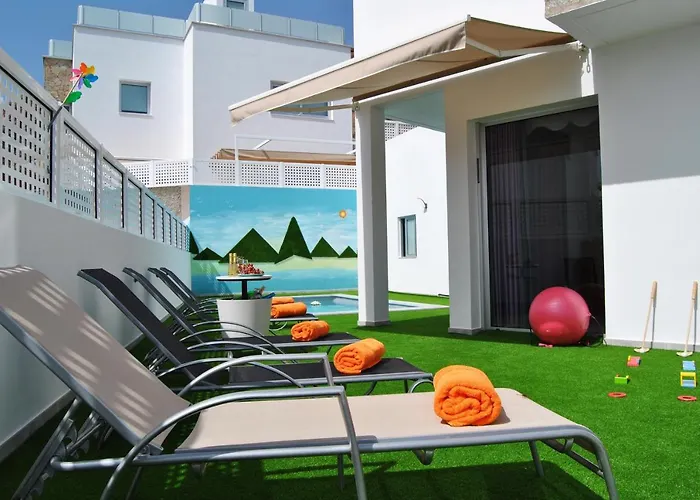 Big Villa Tauro With Private Heated Saltwater Pool & Jacuzzi & Bbq & Game Room & Arcade Games