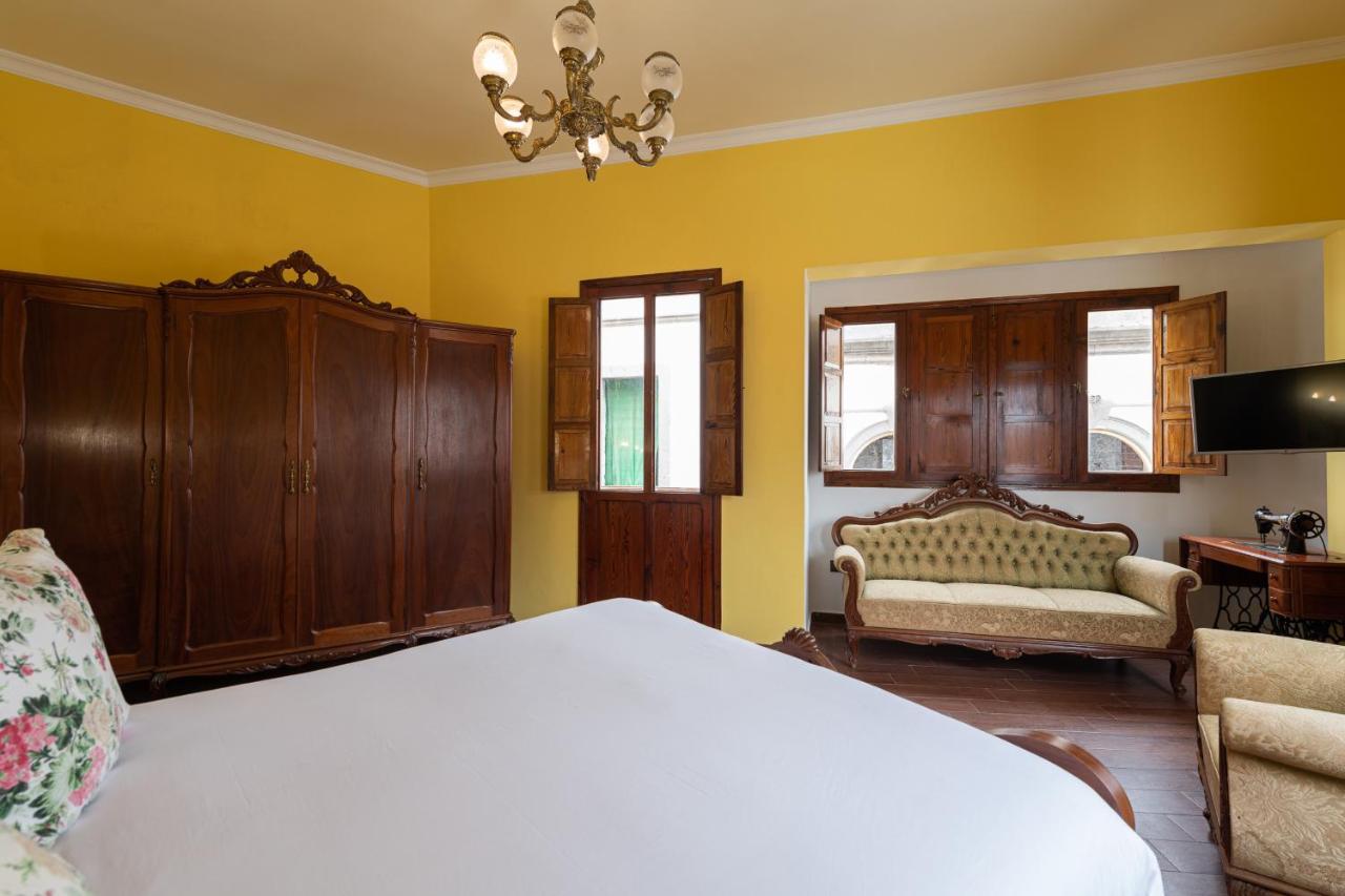Homeforguest New Duplex With Rooftop Next To Cathedral Arucas