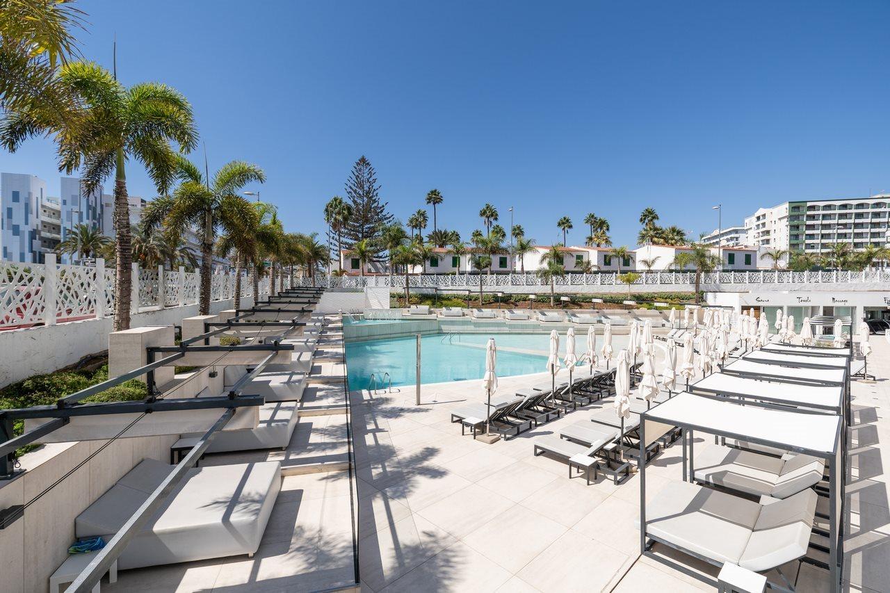 Hotel Caserio 4*