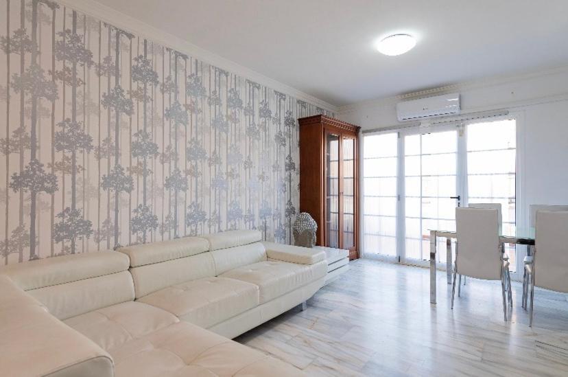 San Agustin 9 Per Near Beach Villa