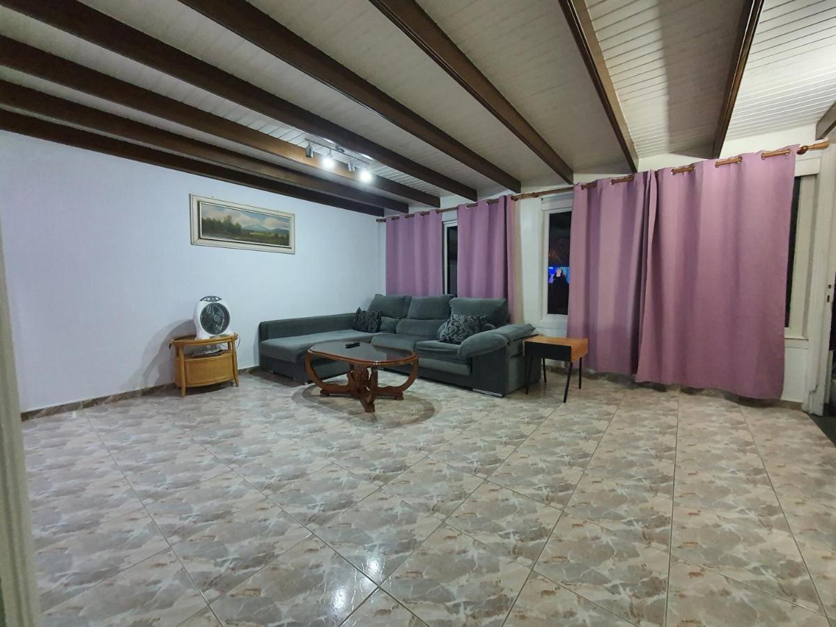 Casa vacanze Nelidas Pri. Bungalow Pool & Wifi Free. San Bartolomé
