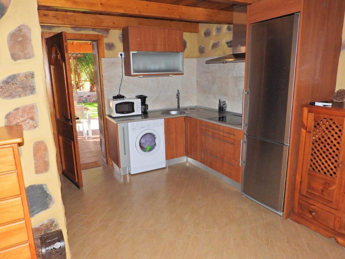 Charming House In De Tirajana With Jacuzzi *