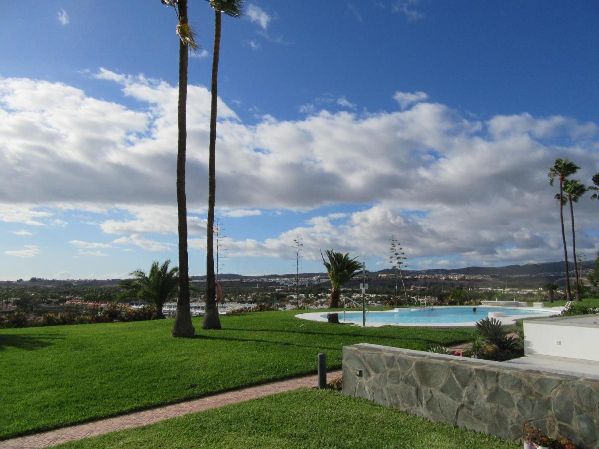 Apartment In Duna Golf *