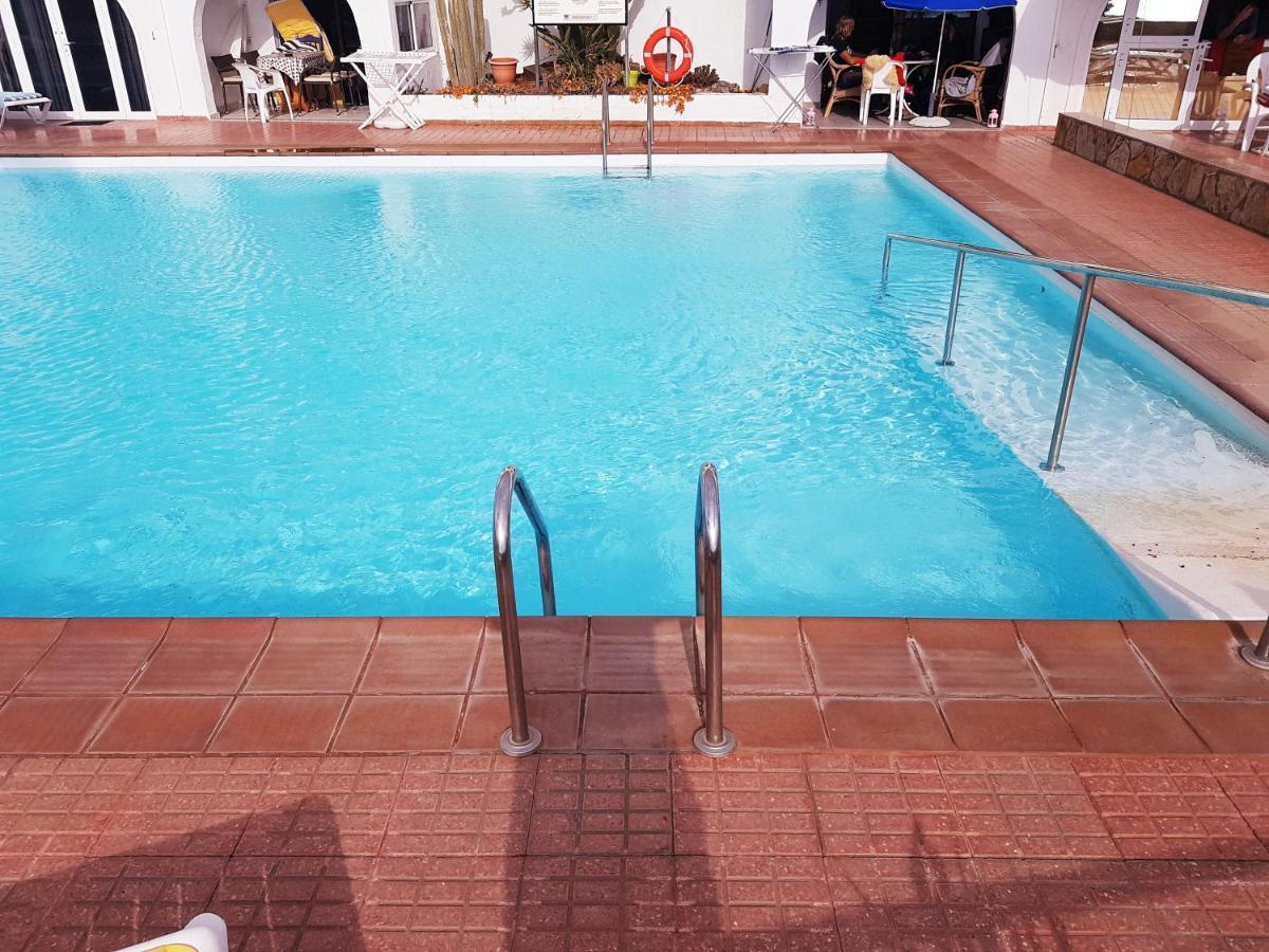 Apartment Deluxe Seaview-sunsets !transfe-r Inc! Pool,2aircond,2tv65