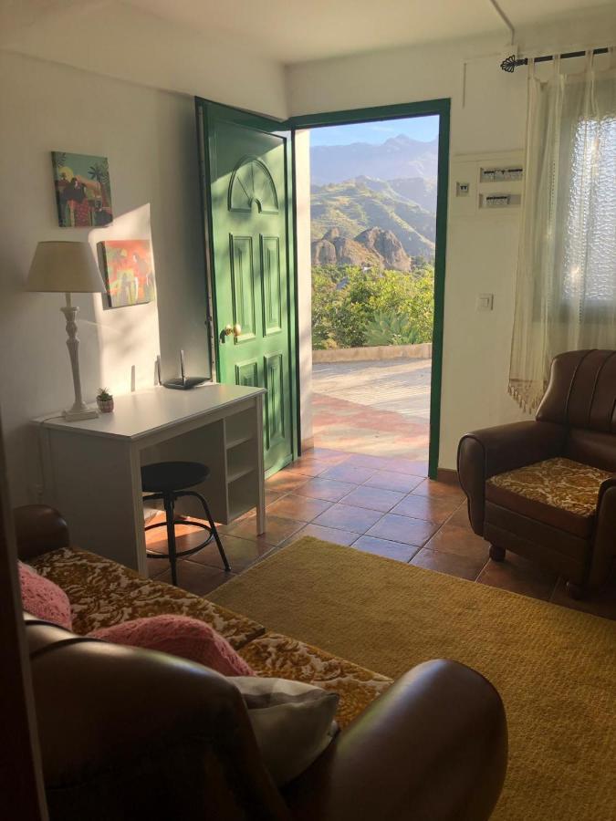 Sunset Views Terrace 2br Cave House - Parking