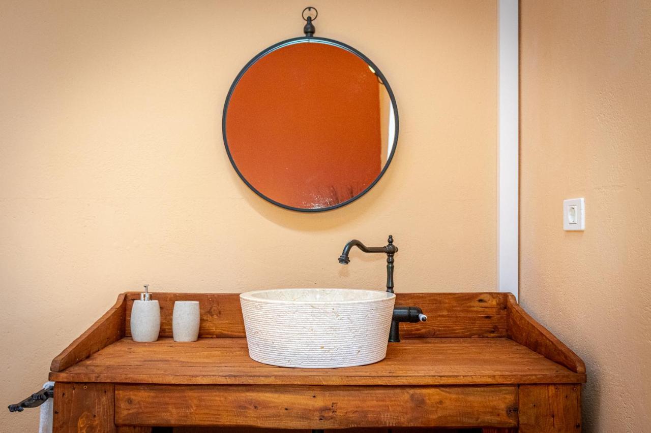 Casona Gildana: Historia, Patrimonio/e-working