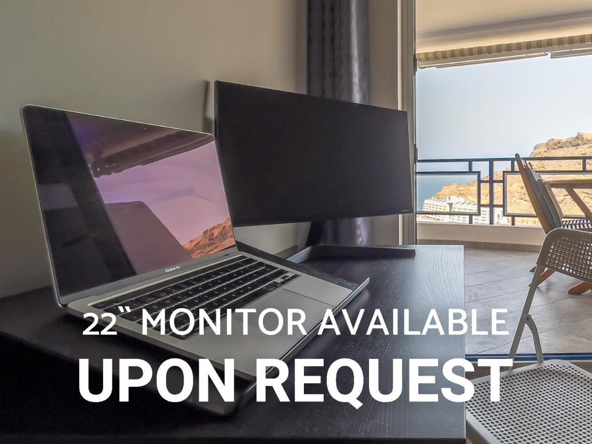 Stunning Views Guaranteed Apartment *