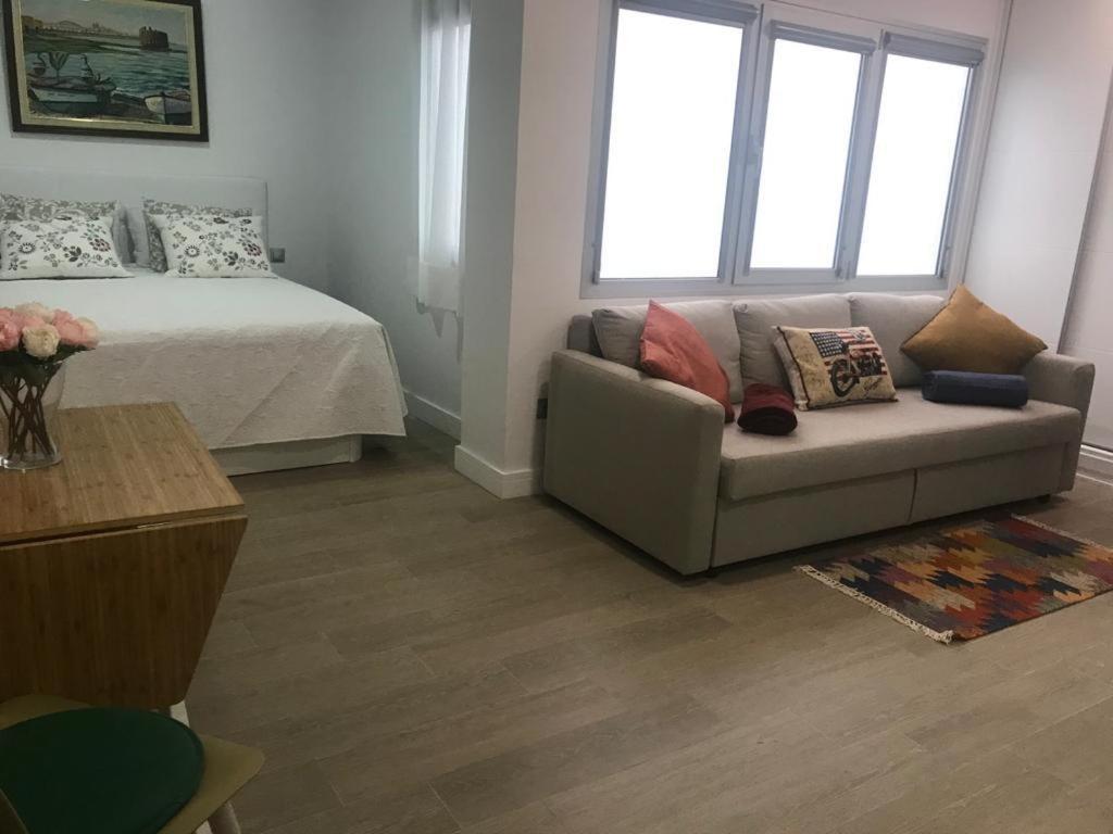 Apartment By The Ocean-The Tourist Dream- Canteras Beach