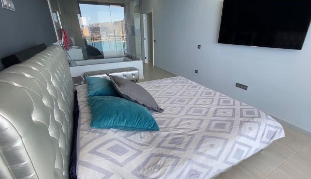 Apartment Penthouse In The Sea, Tauro Mogan