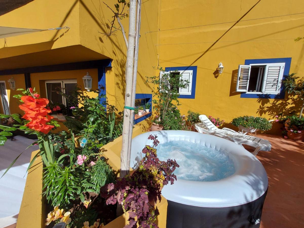 Casa Maestro Lelo – Acogedora Canaria Con Patios Y Jardines De Flores *
