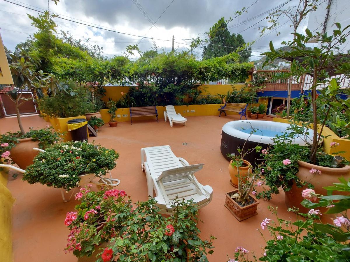 Сasa de vacaciones Casa Maestro Lelo – Acogedora Canaria Con Patios Y Jardines De Flores *