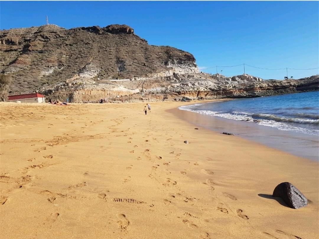 Apartamento Oceanfront Deluxe-45m, 2 Big Pools,2aircondition, 2tv-65
