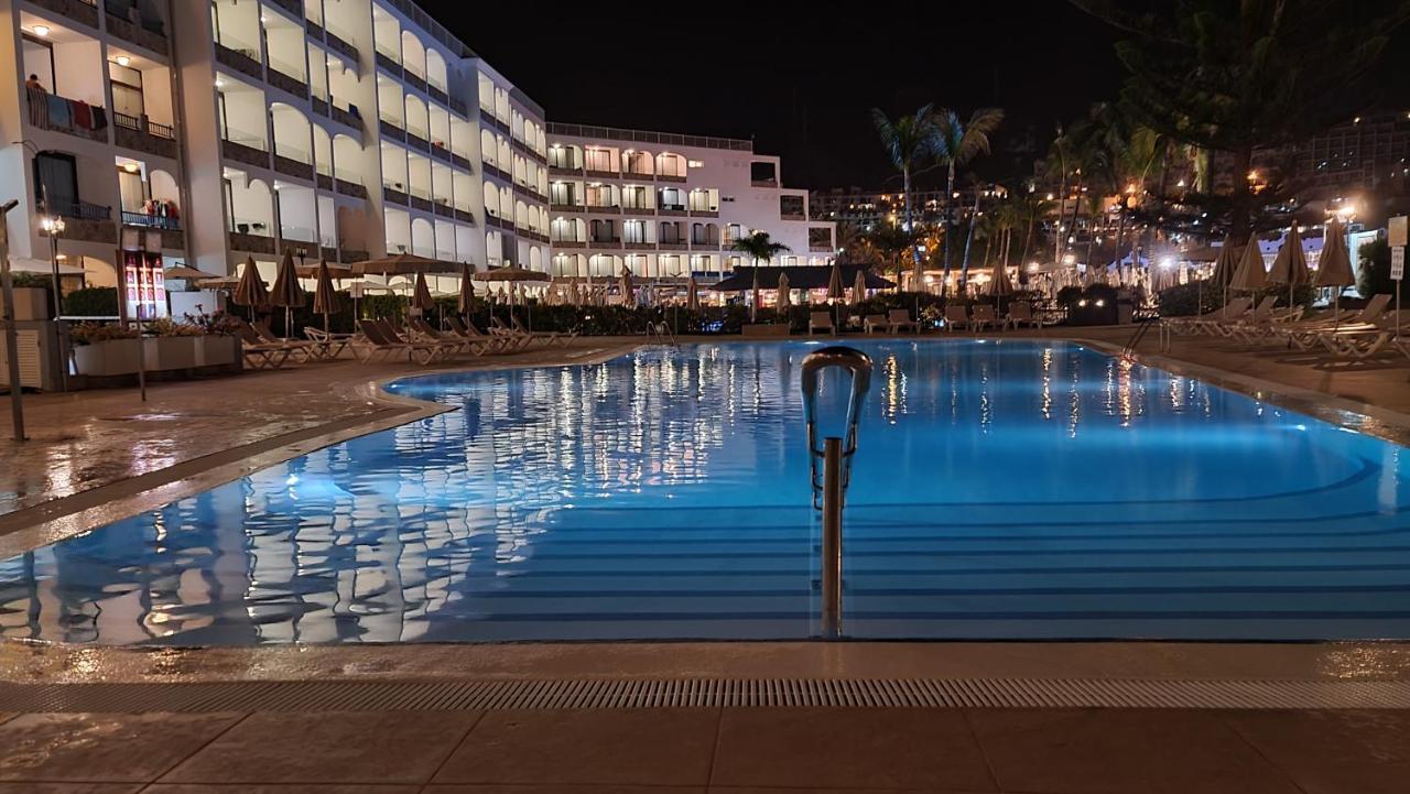 Oceanfront Deluxe-45m, 2 Big Pools,2aircondition, 2tv-65