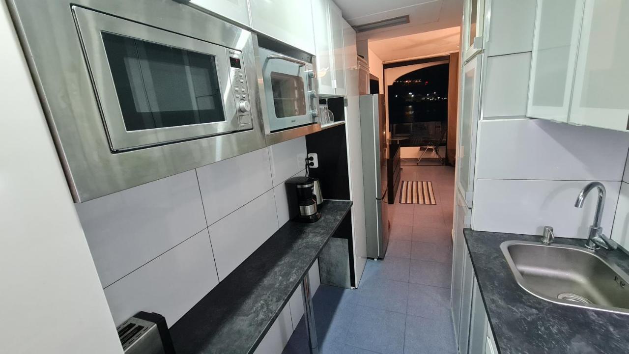 Oceanfront Deluxe-45m, 2 Big Pools,2aircondition, 2tv-65