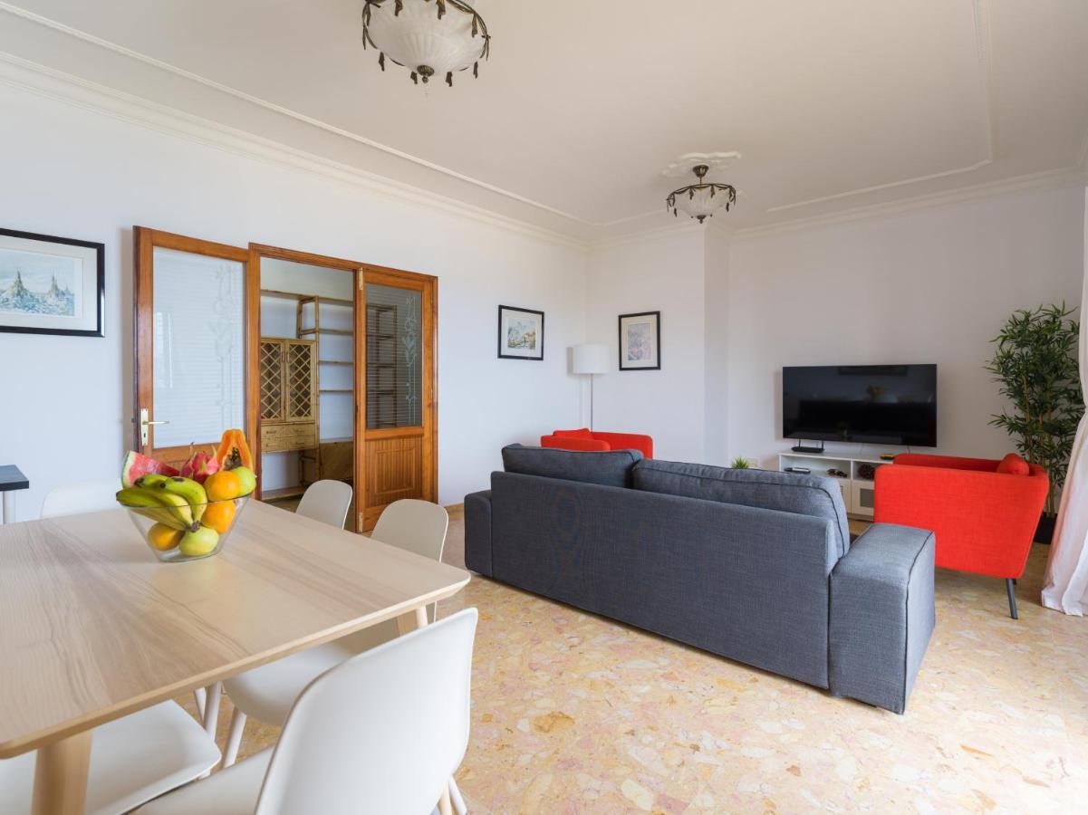Huge Balcony Over Canteras By Canariasgetaway Casa vacanze