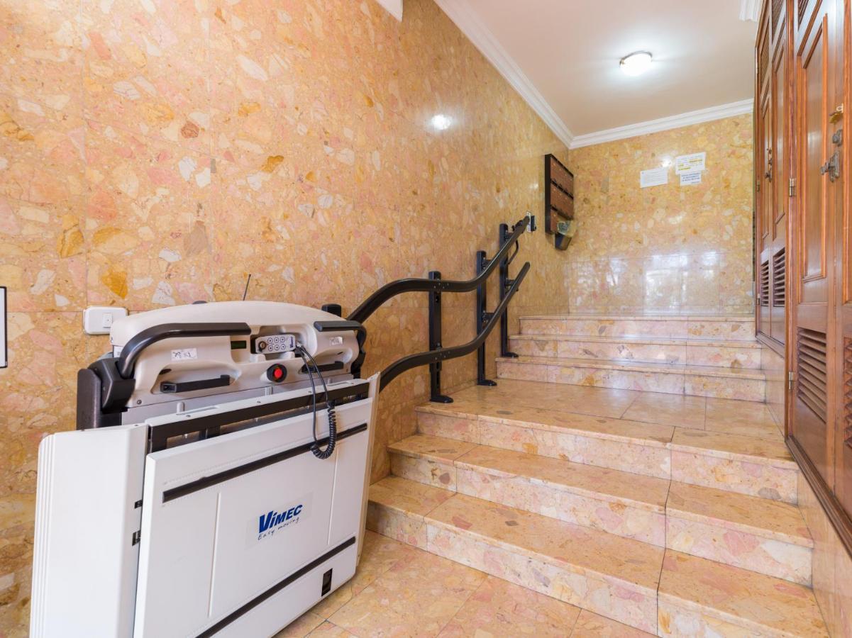 Huge Balcony Over Canteras By Canariasgetaway Casa vacanze *