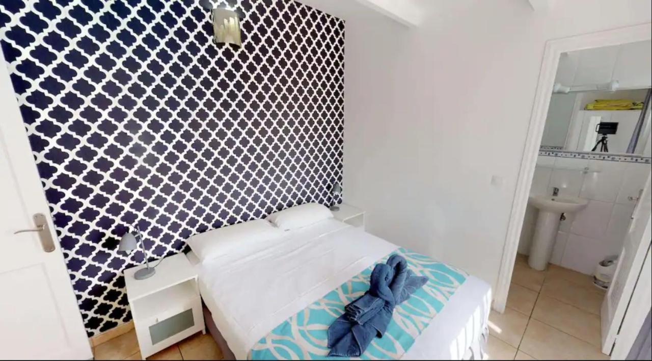 Bahamas Private Heated Pool Close To Town. Villa