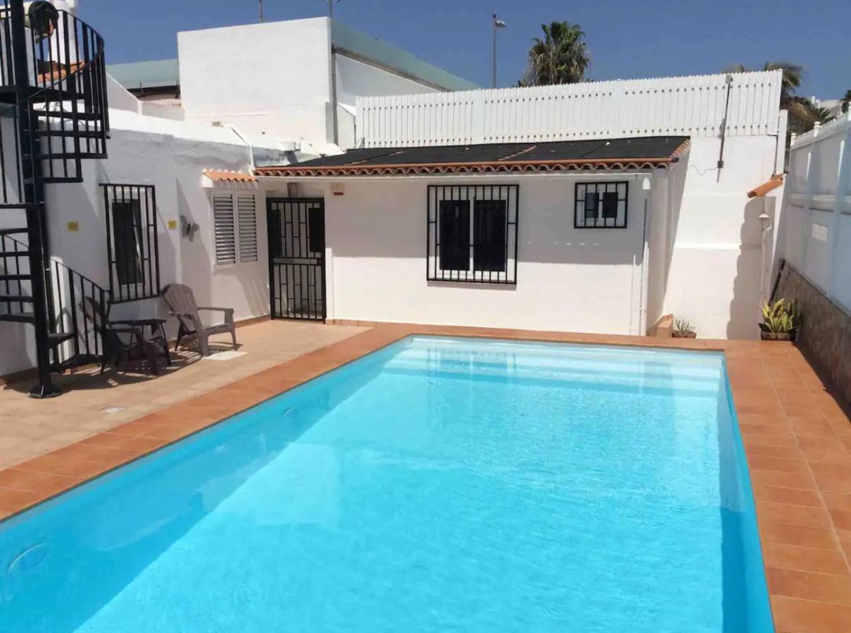 Bahamas Private Heated Pool Close To Town.