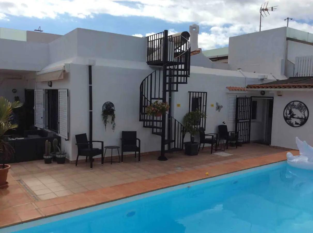 Bahamas Private Heated Pool Close To Town. Villa *