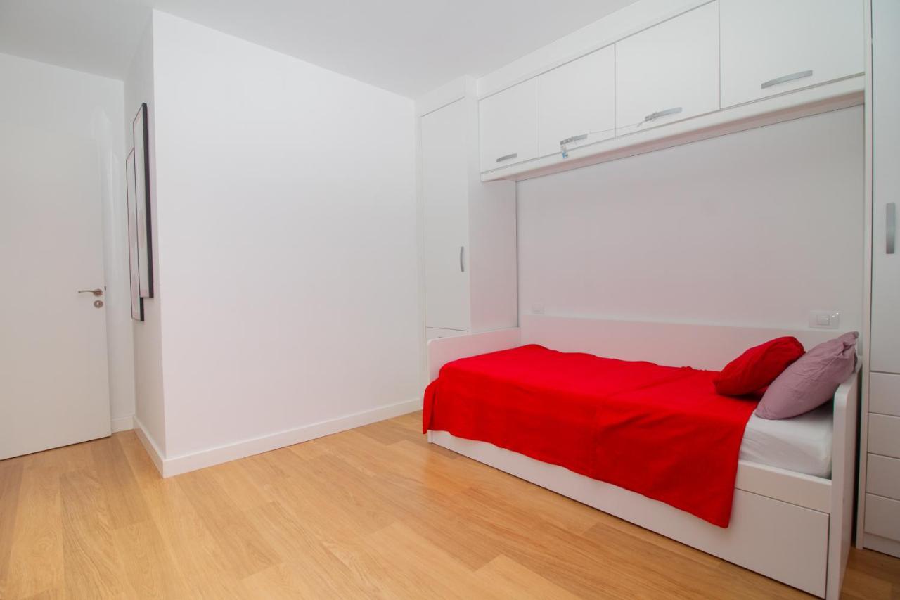 Two-bedroom Aparment In Santa Catalina Park Apartment
