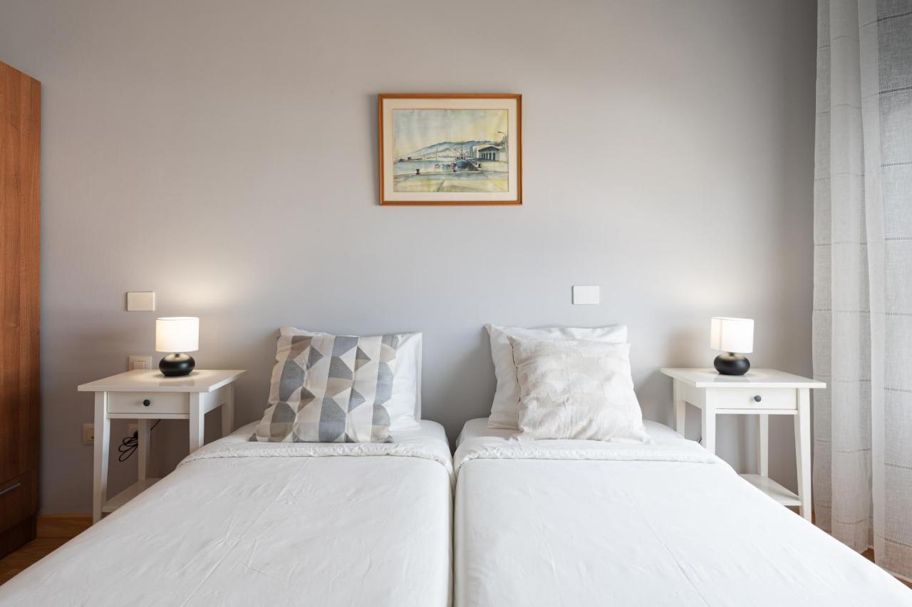 Homeforguest Two-bedroom In The Heart Of Triana Apartment *