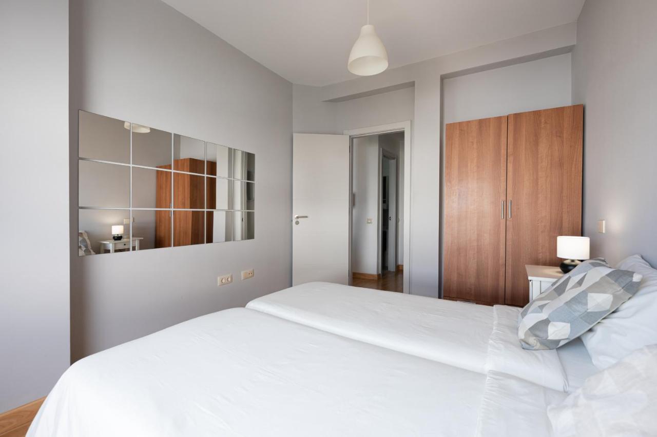 Apartment Homeforguest Two-bedroom In The Heart Of Triana