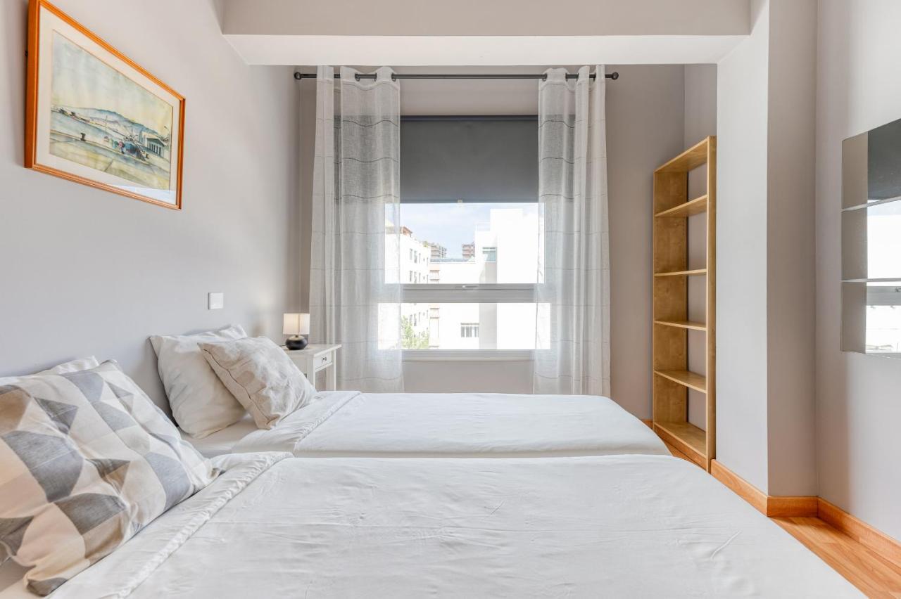 Homeforguest Two-bedroom In The Heart Of Triana *