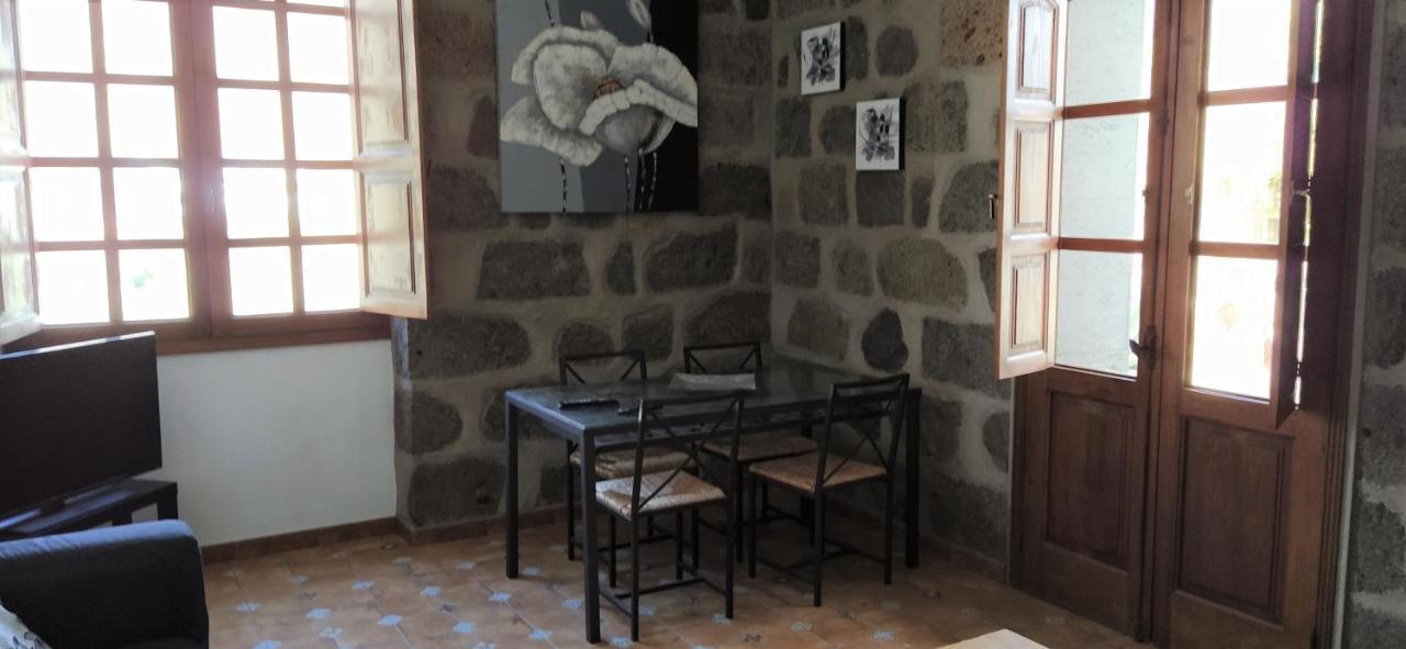 Apartamento Charming 2-bedroom With Garden In *