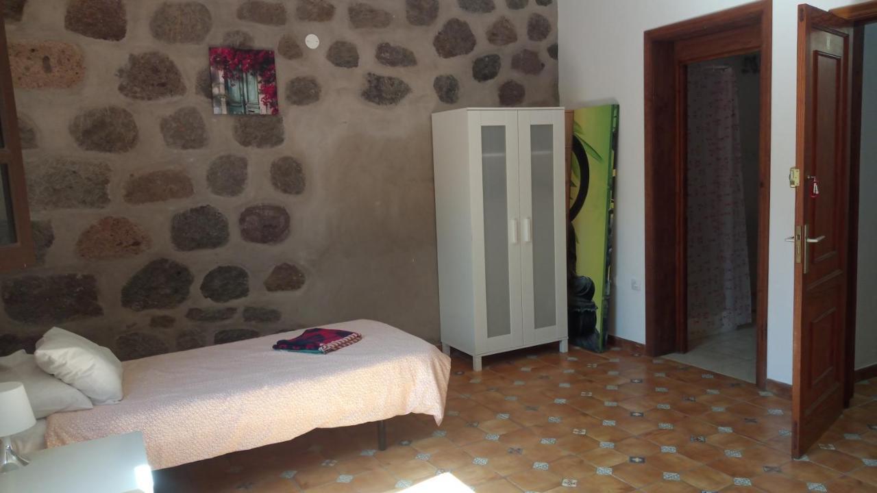 Charming 2-bedroom With Garden In Apartamento
