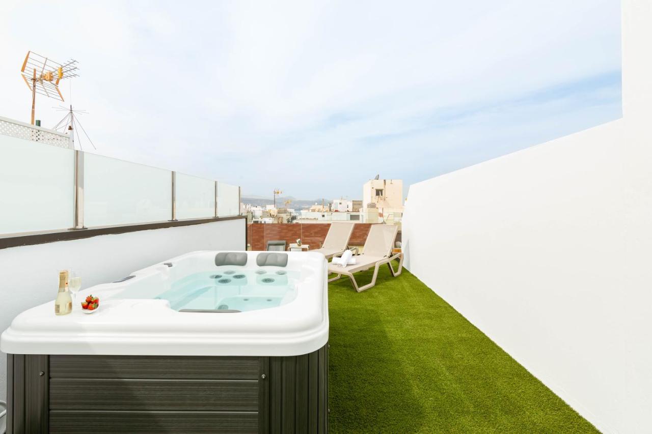 Apartment Luxury Penthouse With Jacuzzi La Strada