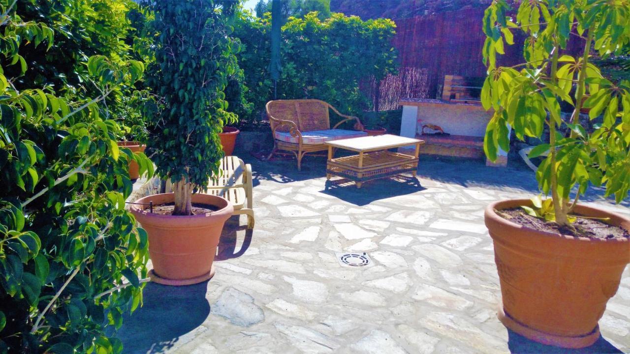 Apartamento Charming 2-bedroom With Garden In