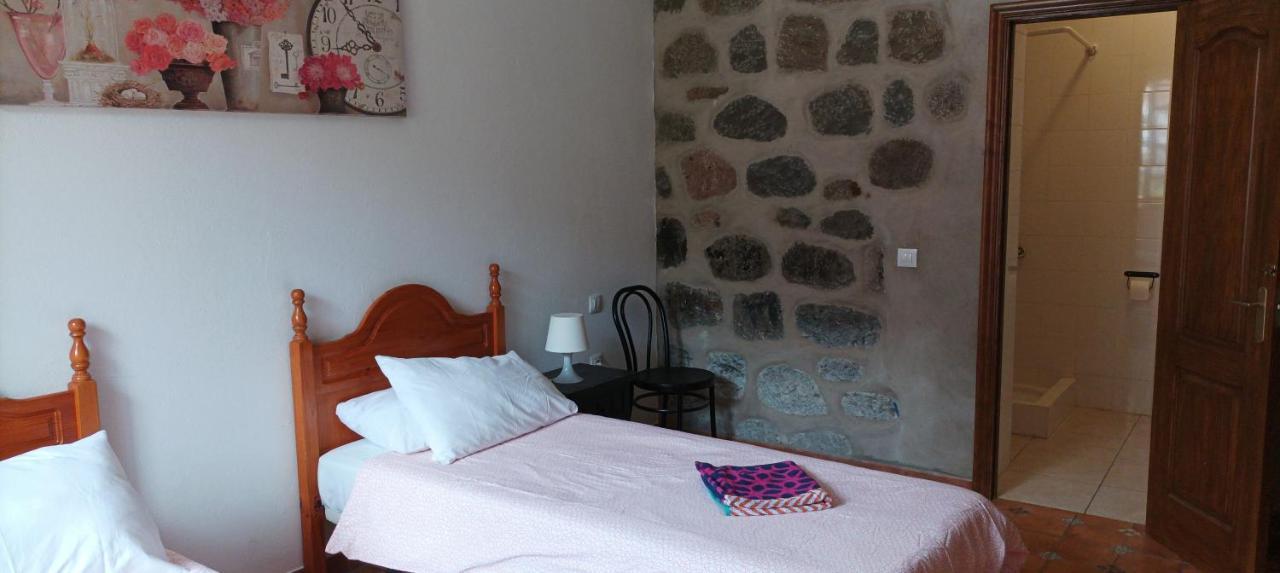 Charming 2-bedroom With Garden In *