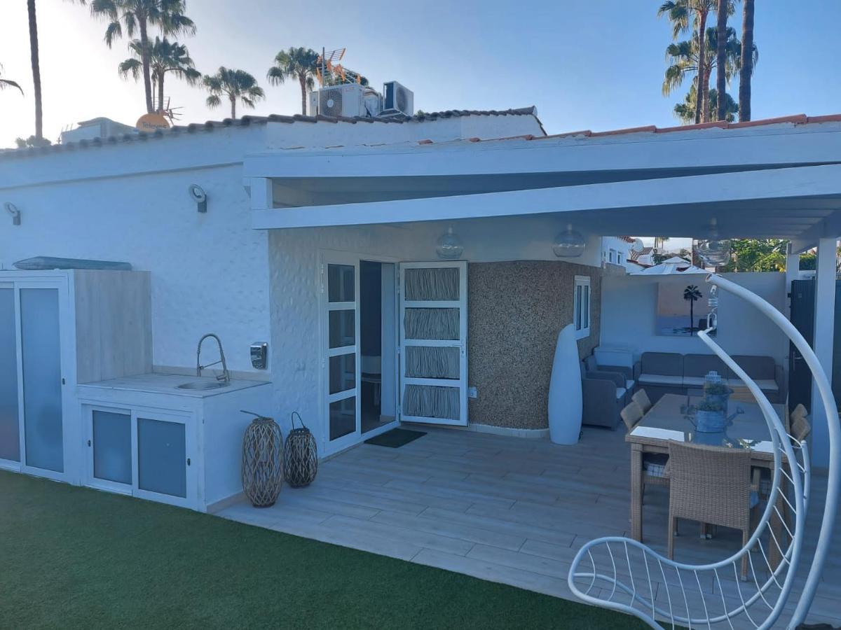 Coco * Maspalomas (Gran Canaria)