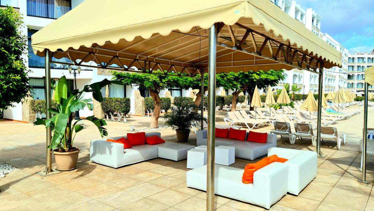 Oceanfront Deluxe-45m, 2 Big Pools,2aircondition, 2tv-65