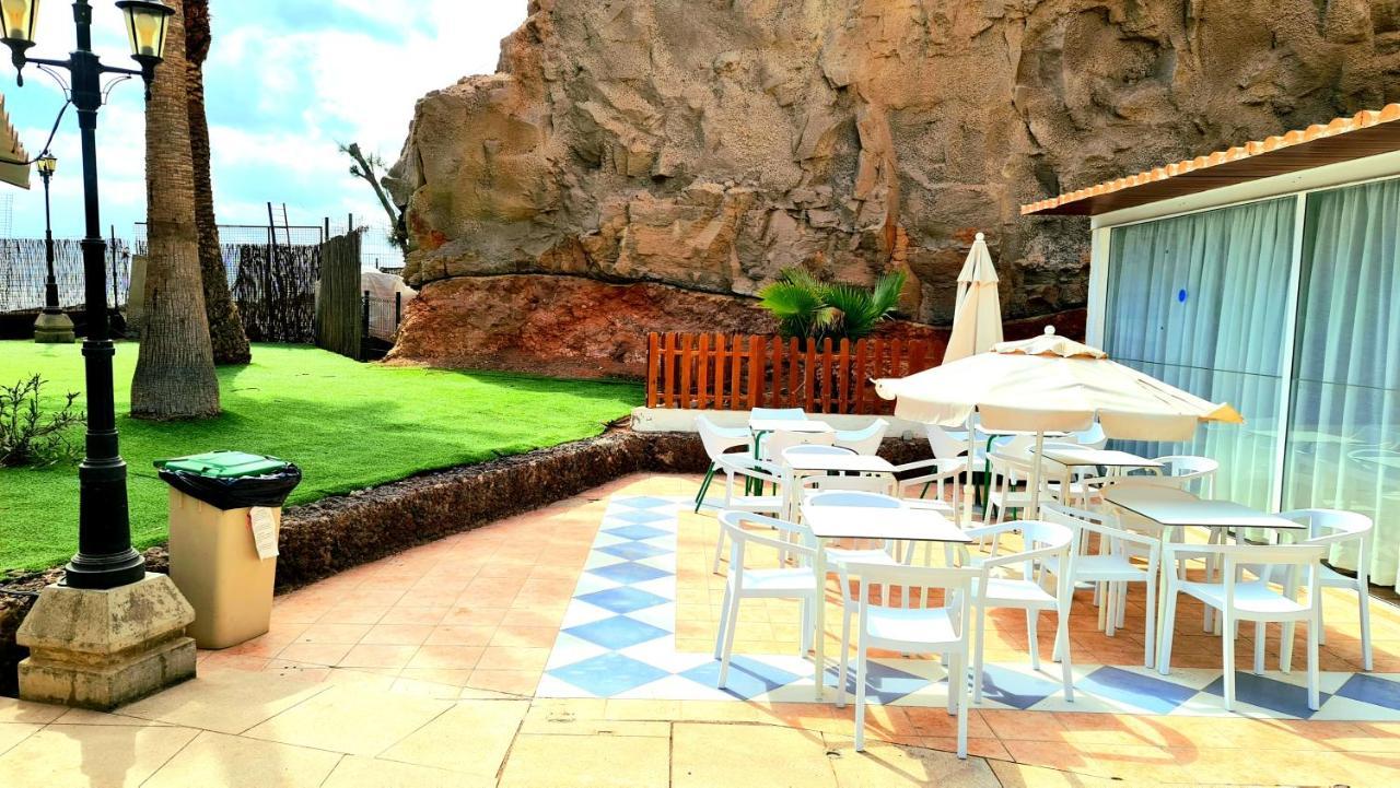 Oceanfront Deluxe-45m, 2 Big Pools,2aircondition, 2tv-65