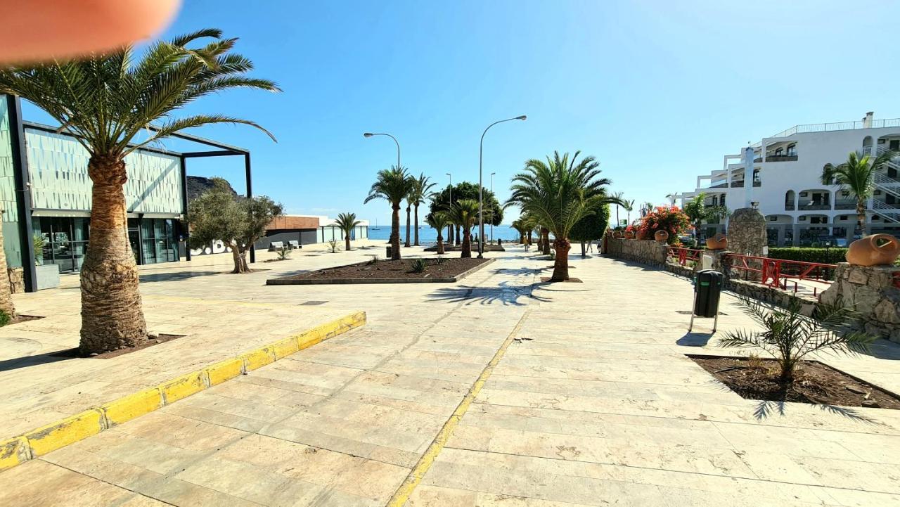Oceanfront Deluxe-45m, 2 Big Pools,2aircondition, 2tv-65