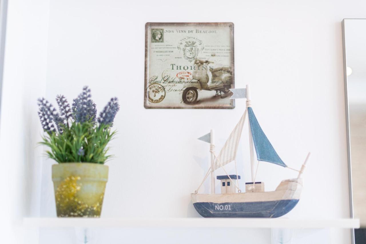 Homeforguest Studio Westerling By Canteras