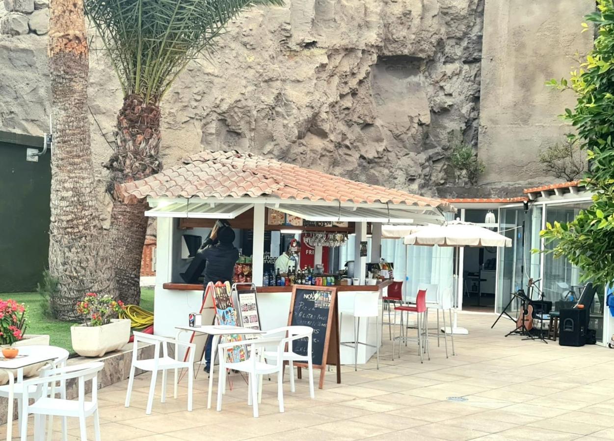 Apartamento Oceanfront Deluxe-45m, 2 Big Pools,2aircondition, 2tv-65