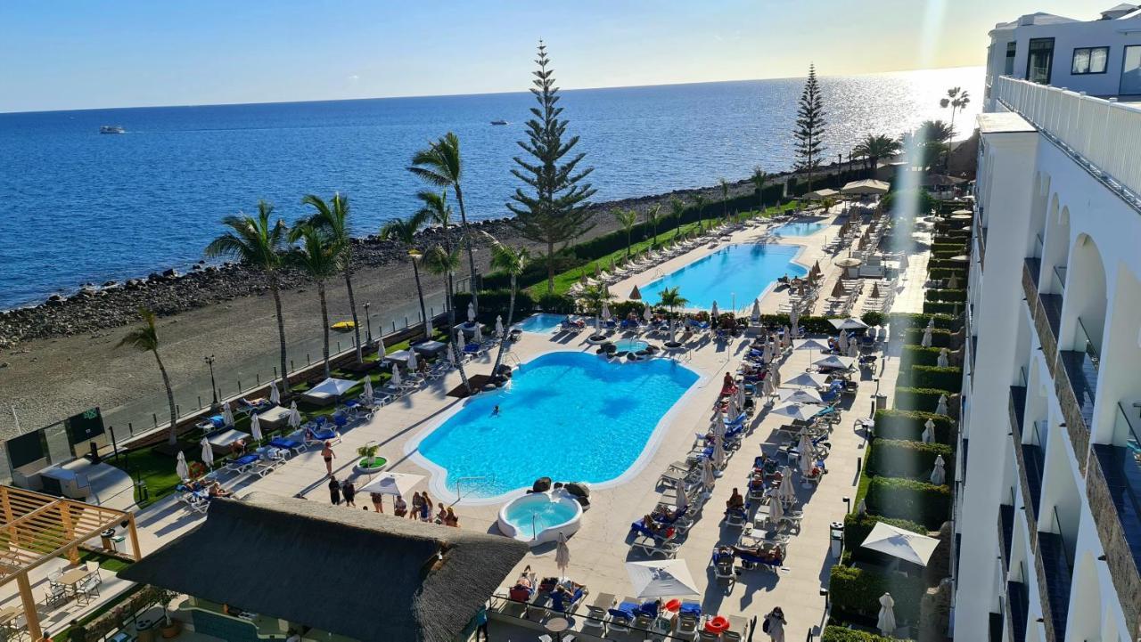 Oceanfront Deluxe-45m, 2 Big Pools,2aircondition, 2tv-65